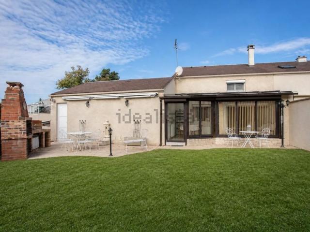 Maison vente à Saint-Pierre-lès-Nemours, Seine-et-Marne