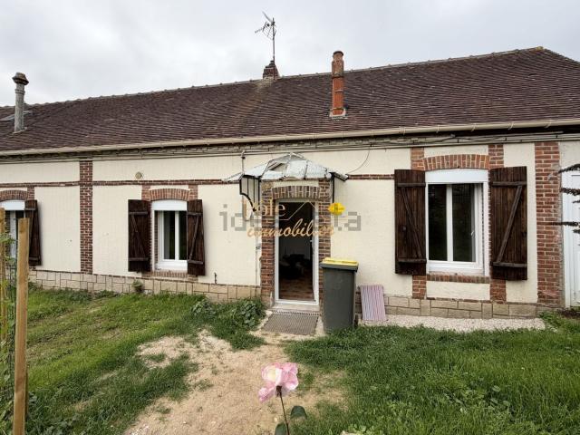 Maison location à Le Plessis Chaumont, Saint-Rémy-sur-Avre