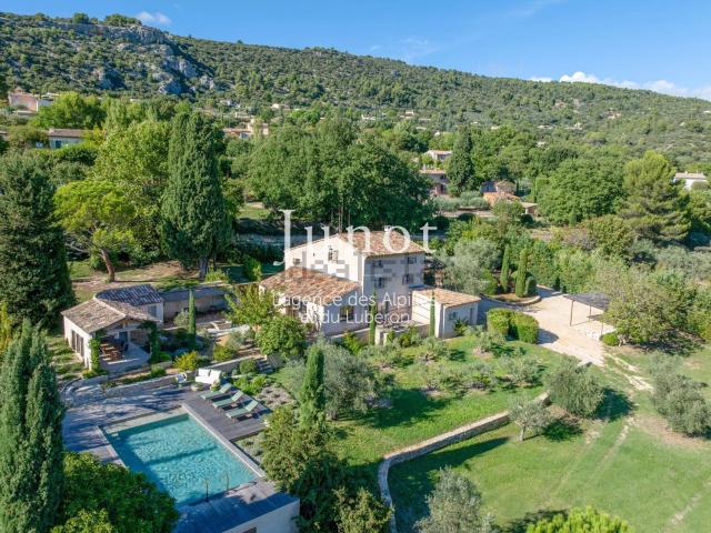 Maison location à Saint-Saturnin-lès-Apt, Vaucluse