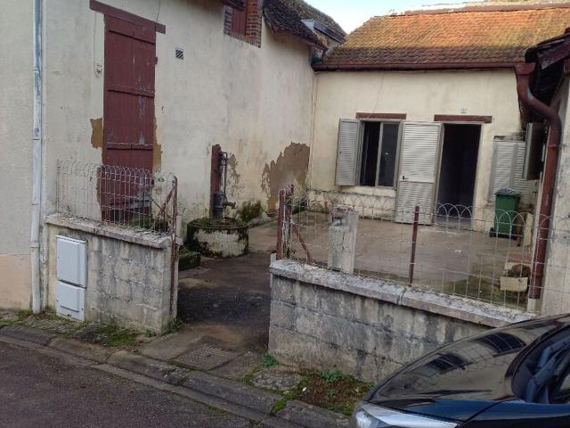 Maison vente à Saint-Sauveur-en-Puisaye, Yonne