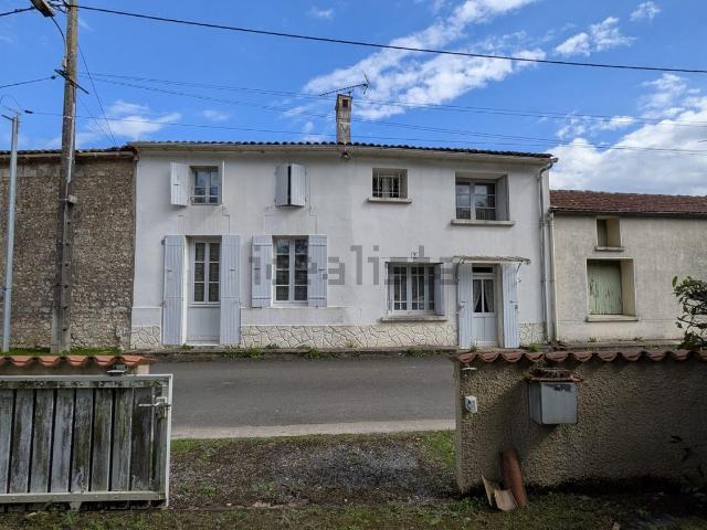 Maison vente à Saint-Simon-de-Pellouaille, Charente-Maritime