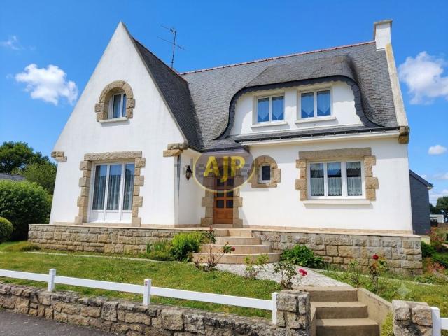 Maison vente à Penhellec, Saint-Thuriau