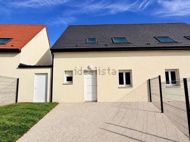Maison location à Saint-Vaast-en-Chaussée, Somme