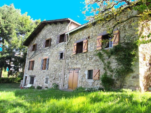 Maison vente à La Trappe, Saint-Victor-Montvianeix