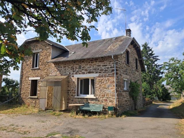 Maison location à Saint-Ybard, Les Trois-Saints
