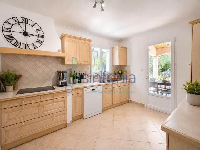 Maison vente à Russan, Sainte-Anastasie