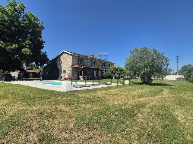 Maison vente à Mathéou, Sainte-Colombe-en-Bruilhois