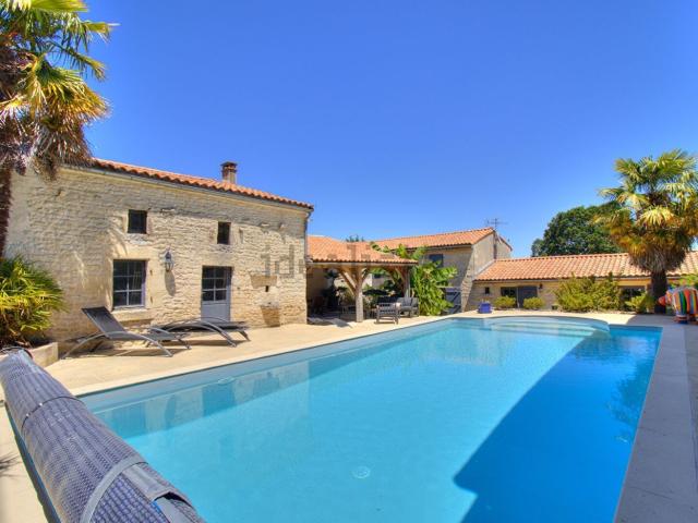 Maison vente à La Pierredière, Sainte-Ouenne