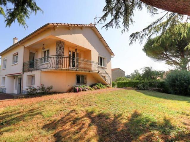 Maison vente à Parthenay, Sainte-ouenne