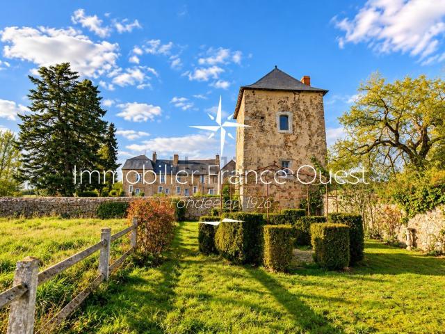 Maison vente à Sainte-Suzanne, Sainte-Suzanne-et-Chammes