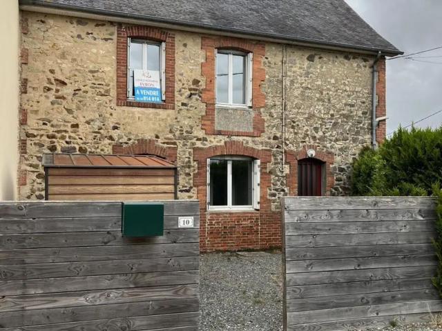 Maison vente à Sainte-Suzanne, Sainte-Suzanne-et-Chammes