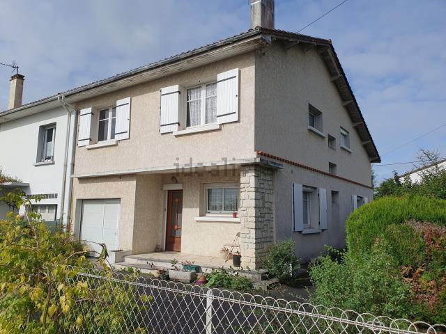 Maison vente à Saint-Vivien, Saintes