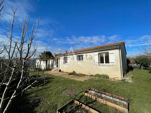 Maison location à Saint-Pallais, Saintes