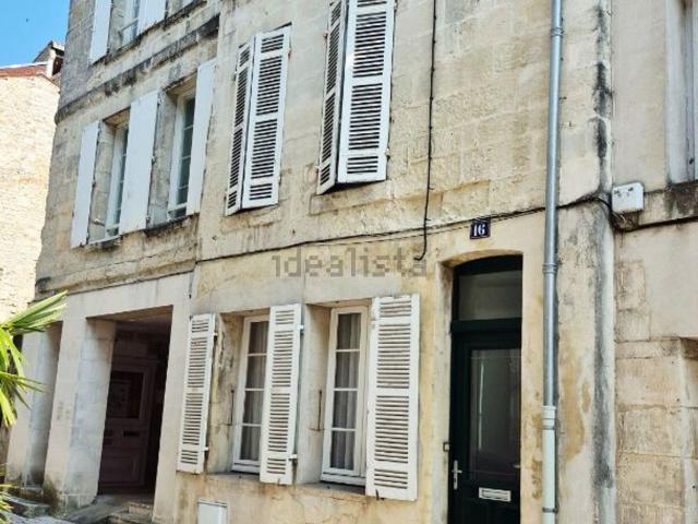 Maison vente à Saint-Pierre, Saintes