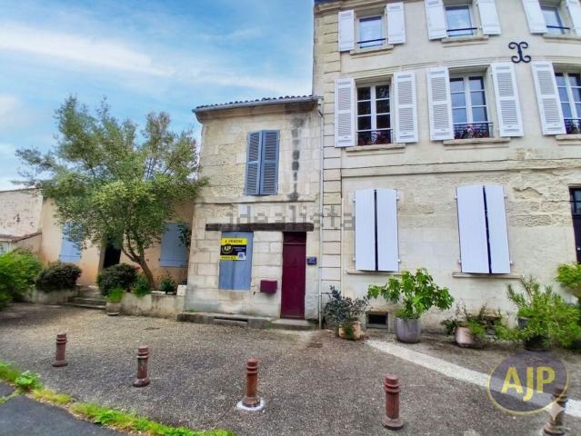 Maison vente à Saint-Pallais, Saintes