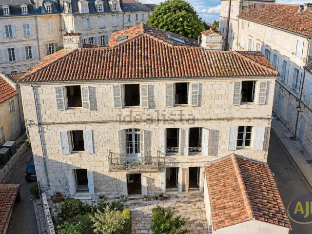 Maison vente à Saint-Vivien, Saintes