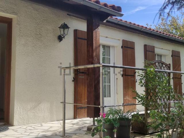 Maison vente à Les Boiffiers, Saintes