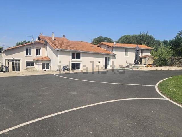 Maison vente à Saivres