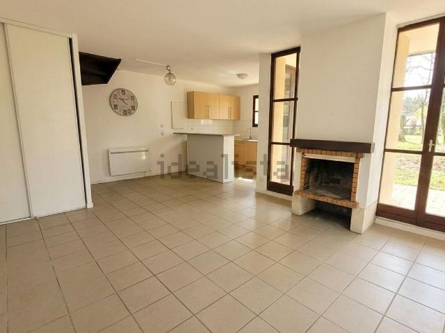Maison vente à Argileyre, Salles