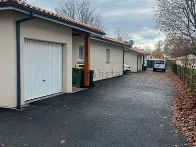 Maison location à Le Galan, Salles