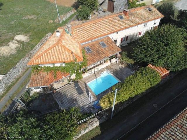 Maison vente à Sauzé-Vaussais, Sauzé-entre-Bois