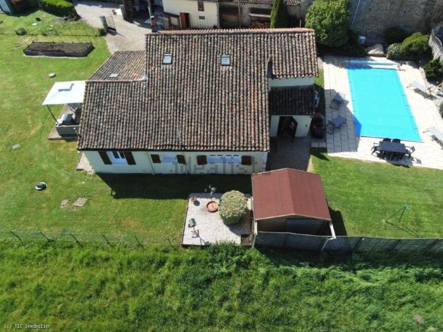 Maison vente à Sauzé-Vaussais, Sauzé-entre-Bois