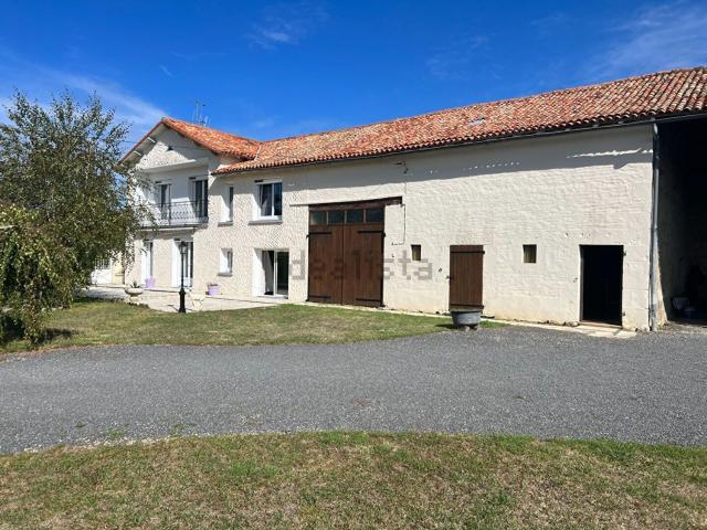 Maison vente à Champagne-Lureau, Savigné