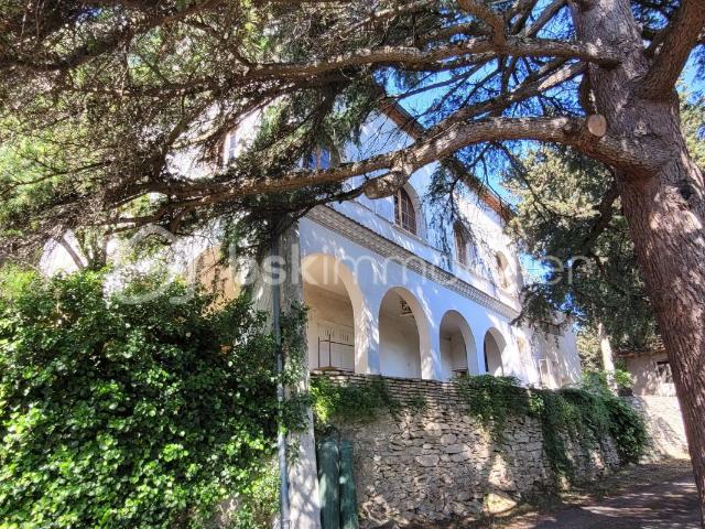 Villa vente à France métropolitaine, Nîmes