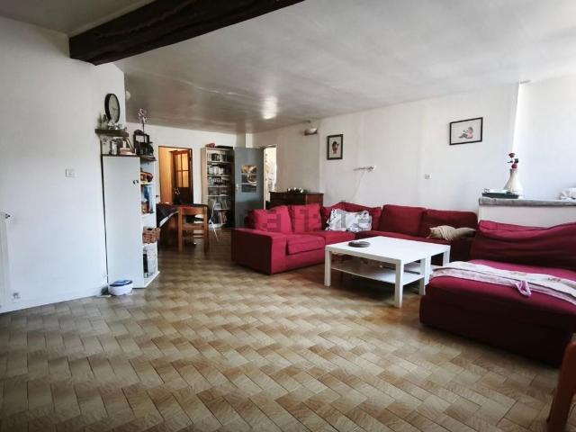 Maison vente à La Charpenterie, Sermaise