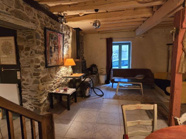 Maison vente à Seuillac, Siguer