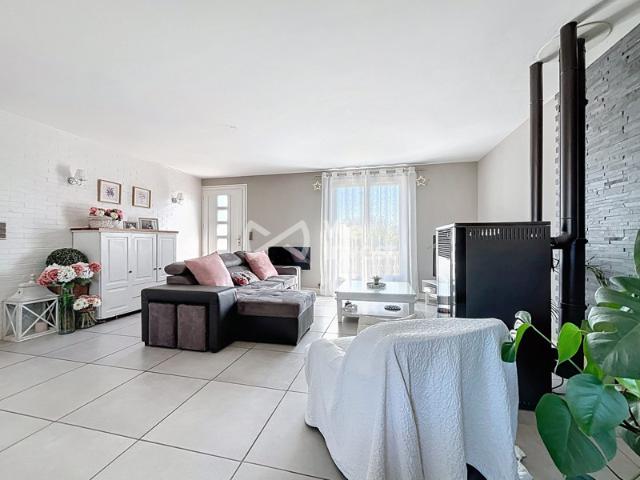 Maison vente à Niort, Magné