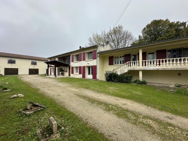 Maison vente à Saint-Jean-d'Angély, Néré