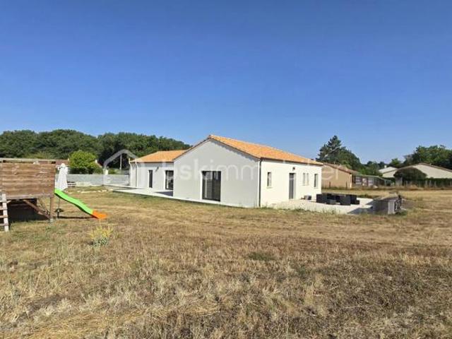 Maison vente à Montmorillon, Brux