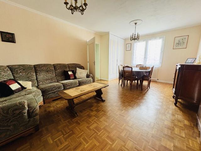 Maison vente à Châteauroux, Coings