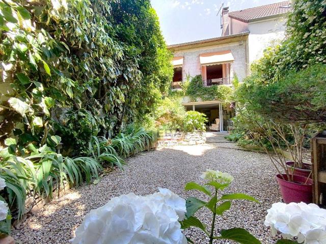 Maison vente à Suresnes, Quartier Mont-Valérien
