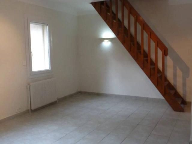 Maison location à Jonquières-Saint-Vincent, Gard