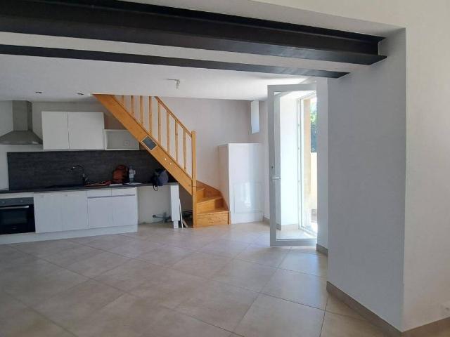 Maison location à La Bâtie-Montgascon, Isère