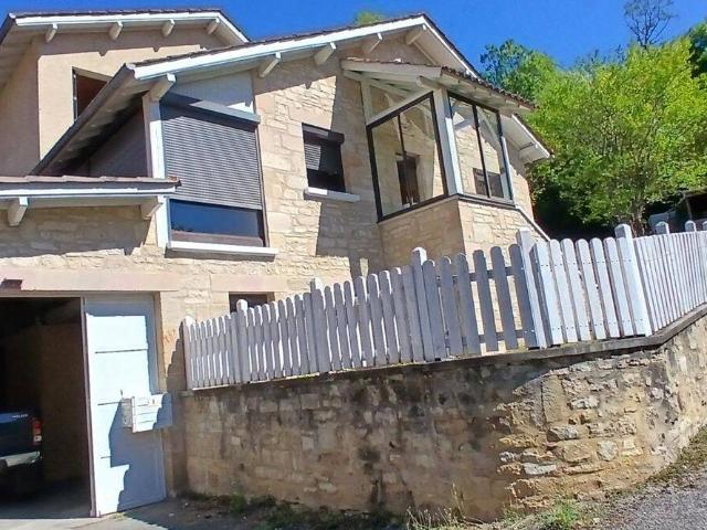 Maison location à Fons, Lot