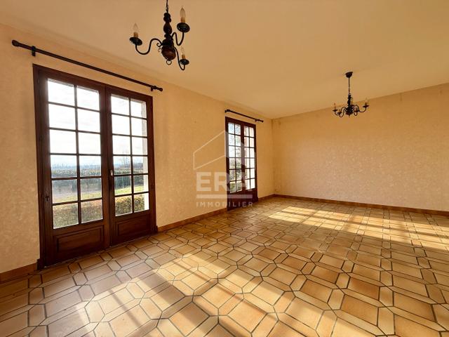 Maison vente à Mirande, Cazaux-villecomtal