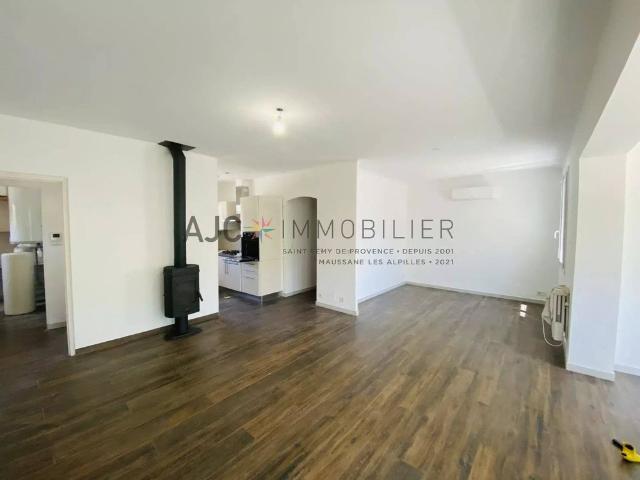 Appartement location à Arles, Saint-etienne-du-grès