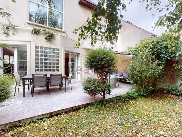 Maison vente à Paris 20e Arrondissement, Paris