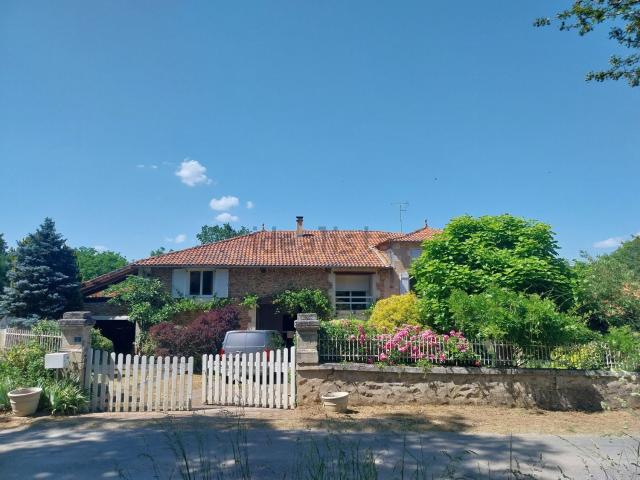 Maison vente à Roumazière-Loubert, Terres-de-Haute-Charente