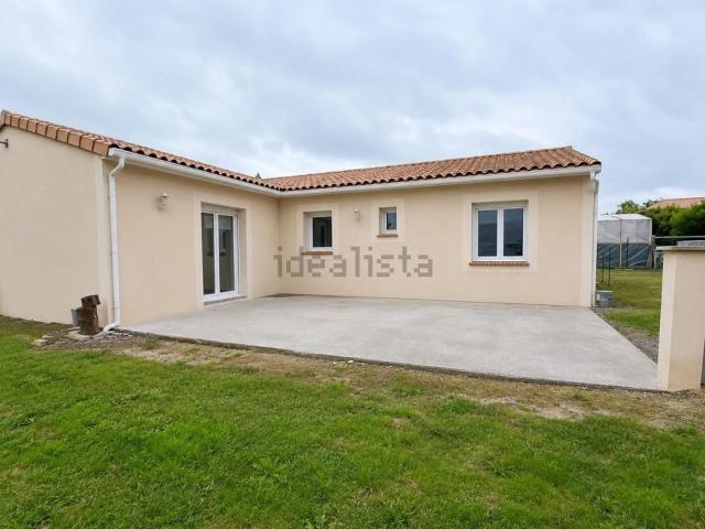 Maison vente à Roumazières-Loubert, Terres-de-Haute-Charente
