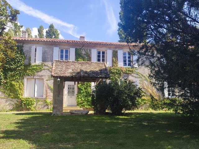 Maison vente à Les Coutures, Thairé