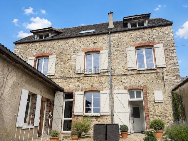 Maison vente à Thorigny-sur-Oreuse, Voisines
