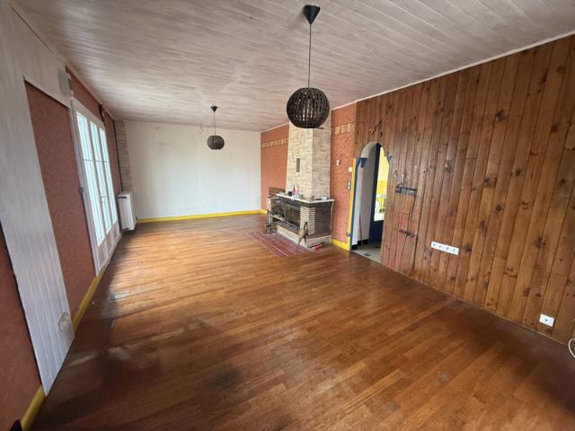 Maison vente à Vierzon, Sainte-montaine