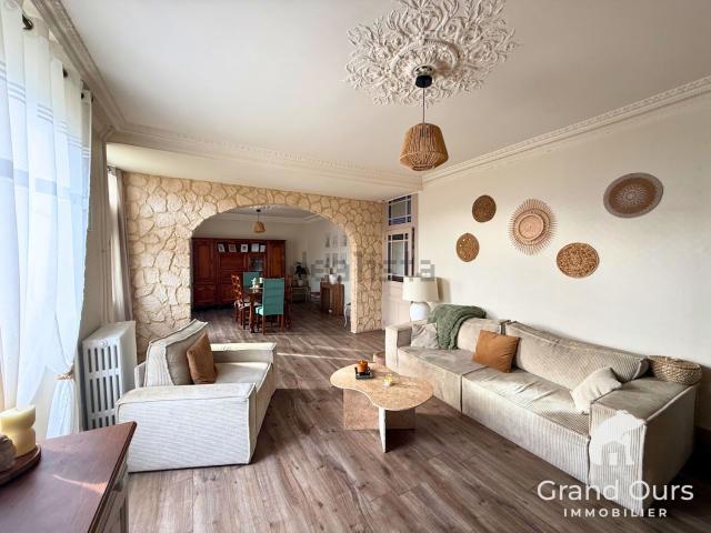 Maison vente à Les Gouttes, Tronget