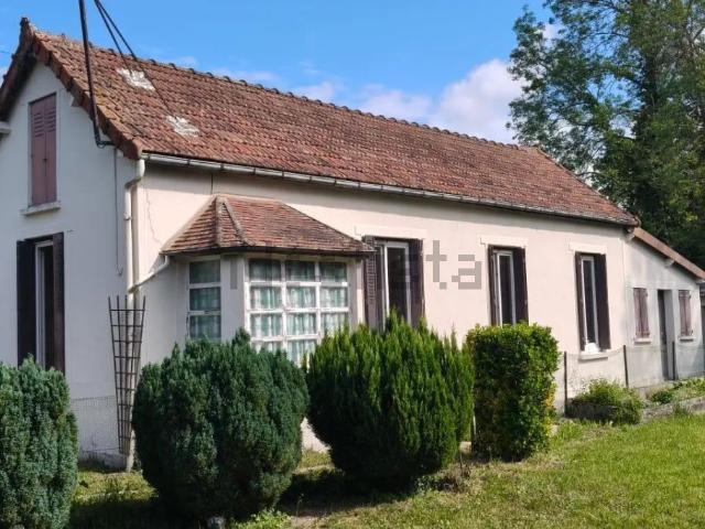 Maison vente à Troyes, Aube
