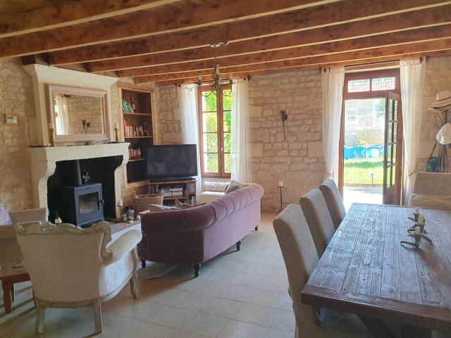Maison vente à Saint-Jean-d'Angély, Bresdon