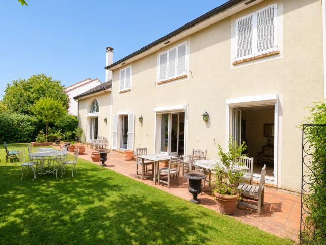 Maison vente à Saint-Germain-en-Laye, Croissy-sur-seine